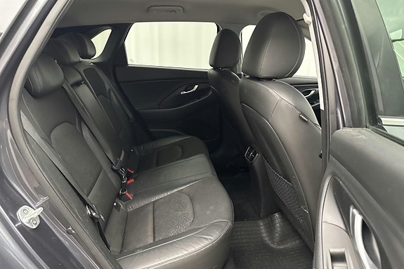 Hyundai i30 8 of 12