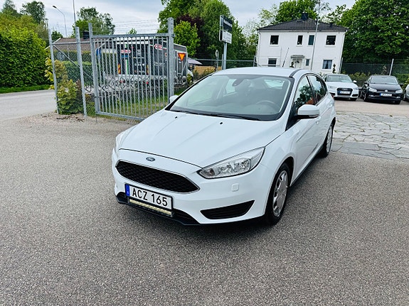 Ford Focus 2 of 5