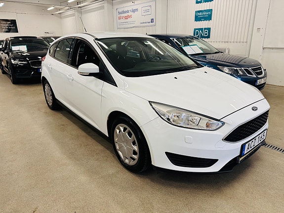 Ford Focus 12 of 24