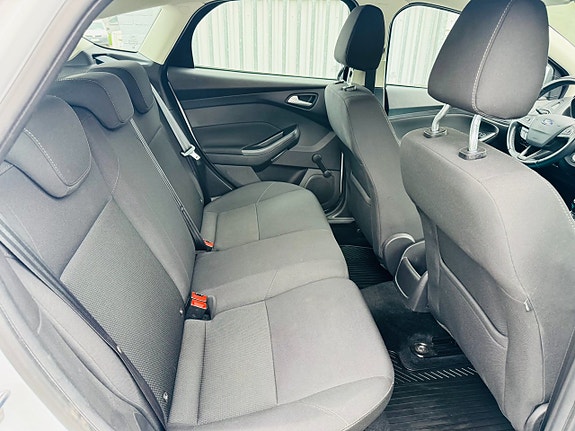 Ford Focus 6 of 24