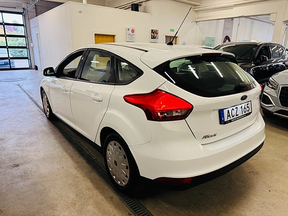 Ford Focus 15 of 24