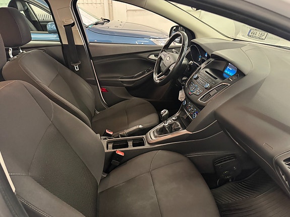 Ford Focus 16 of 24