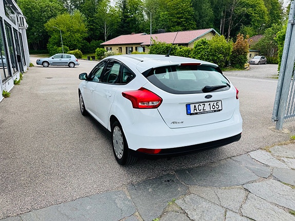 Ford Focus 4 of 5