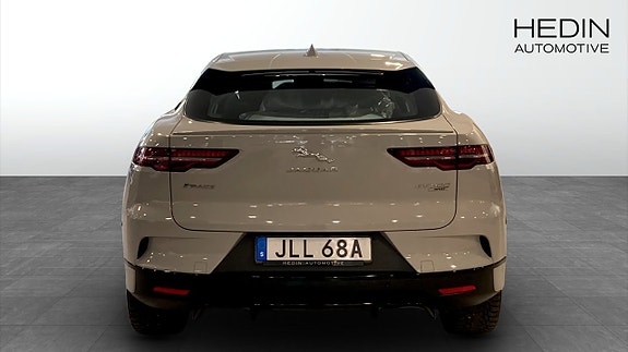 Jaguar I-PACE 7 of 9