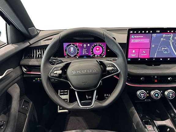 Skoda Superb 8 of 15