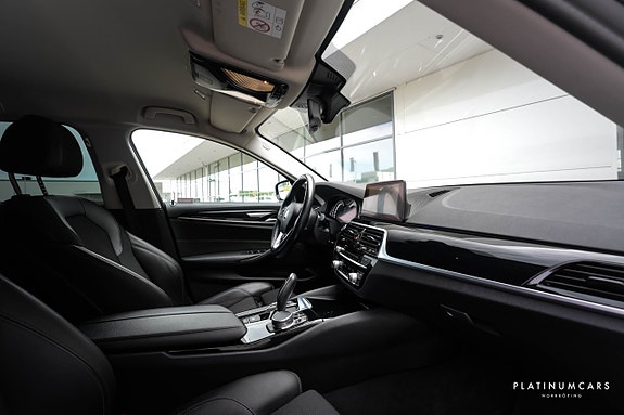 BMW 520d 4 of 5