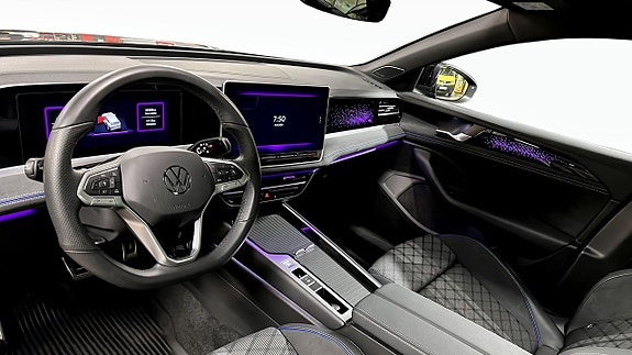 Volkswagen Passat 7 of 12