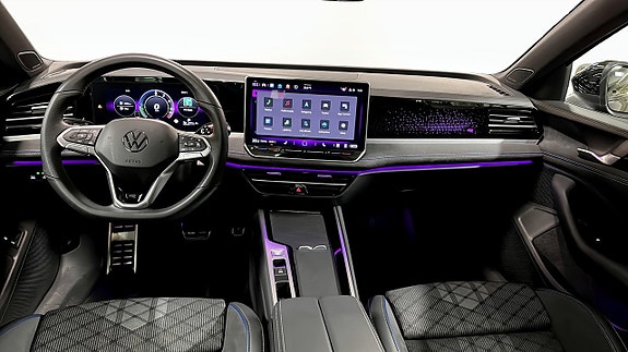 Volkswagen Passat 10 of 12