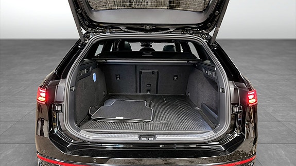Volkswagen Passat 12 of 12