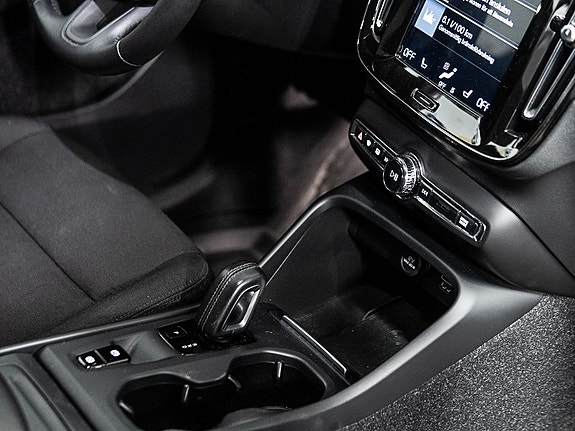 Volvo XC40 10 of 10