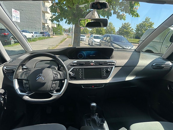 Citroen C4 Picasso 9 of 15