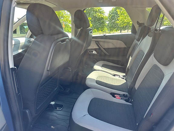 Citroen C4 Picasso 8 of 15