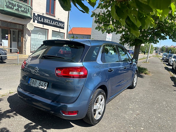 Citroen C4 Picasso 3 of 5