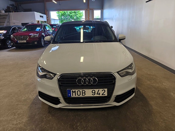 Audi A1 2 of 5