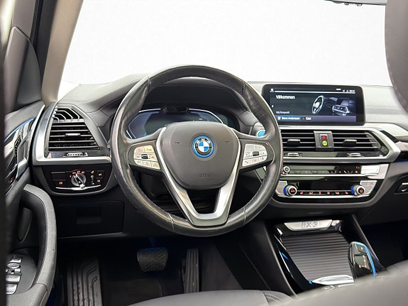 BMW iX3 14 of 30