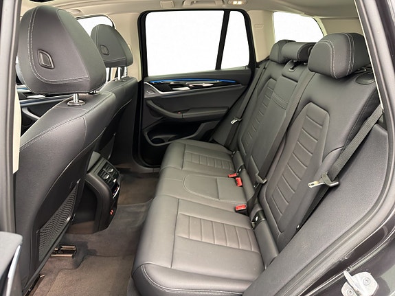 BMW iX3 29 of 30