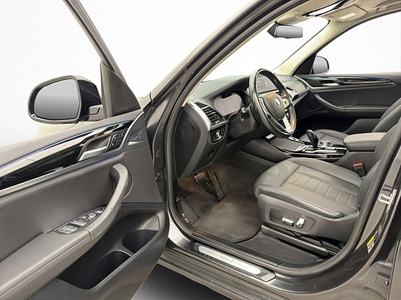 BMW iX3 11 of 30