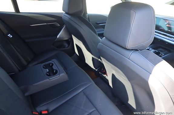 BMW 530e 12 of 25