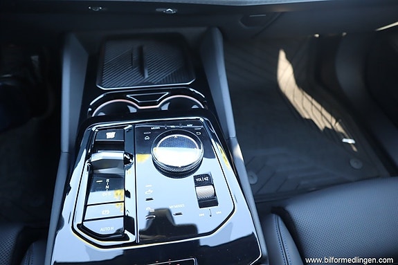 BMW 530e 8 of 25