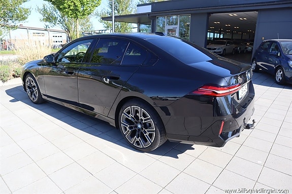 BMW 530e 19 of 25