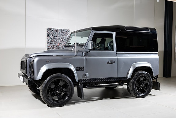 Land Rover Defender 90 7 of 22
