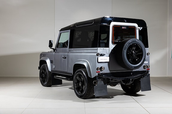 Land Rover Defender 90 5 of 22