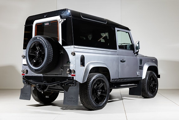 Land Rover Defender 90 3 of 22