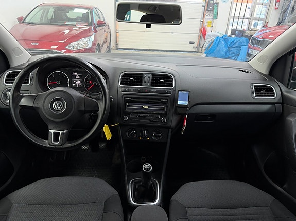 Volkswagen Polo 8 of 21