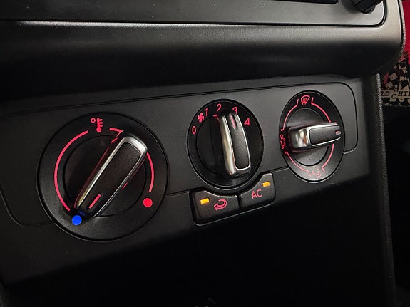 Volkswagen Polo 11 of 21