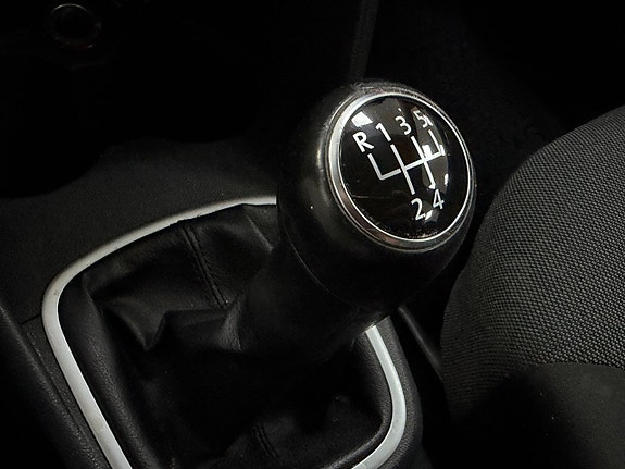 Volkswagen Polo 12 of 21