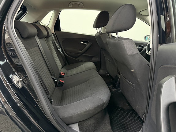 Volkswagen Polo 16 of 21