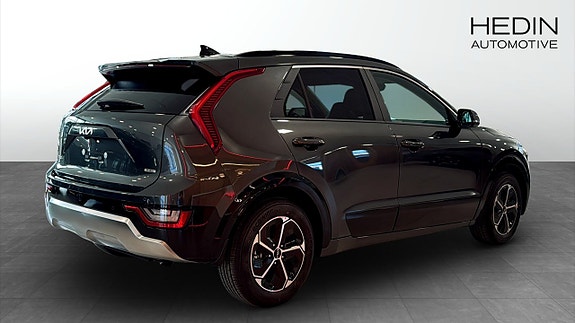 Kia Niro 2 of 9