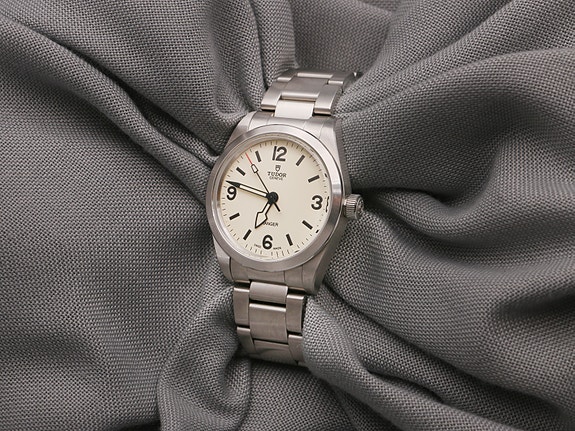 Product image 2 of 12
