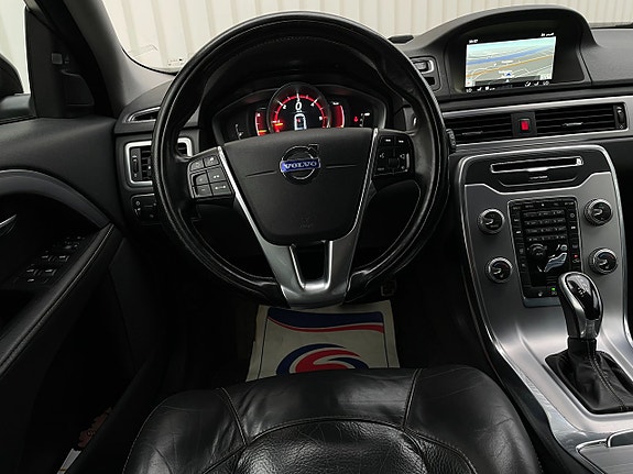 Volvo V70 13 of 19