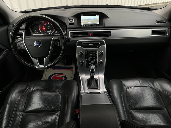 Volvo V70 12 of 19