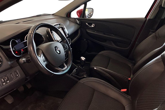 Renault Clio 14 of 21
