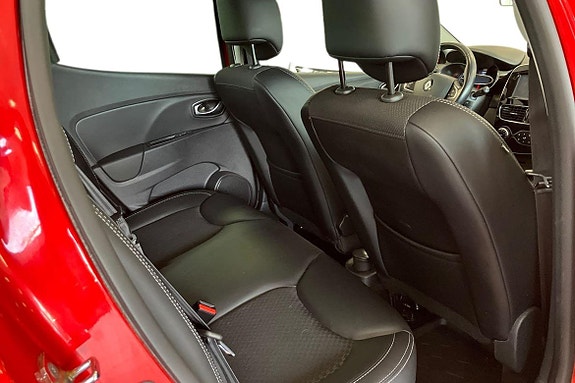 Renault Clio 8 of 21