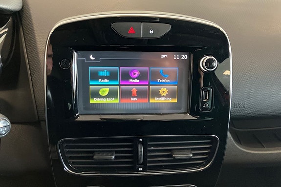 Renault Clio 17 of 21