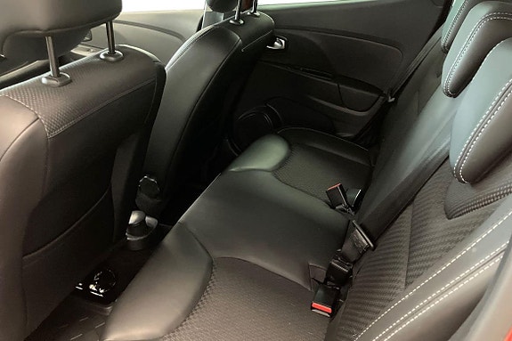 Renault Clio 13 of 21