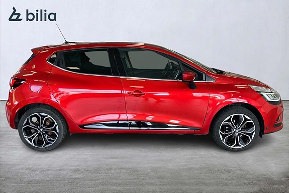 Renault Clio 19 of 21