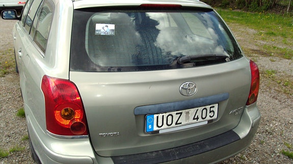 Toyota Avensis 4 of 4
