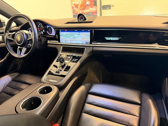 Porsche Panamera 4S 20 of 30