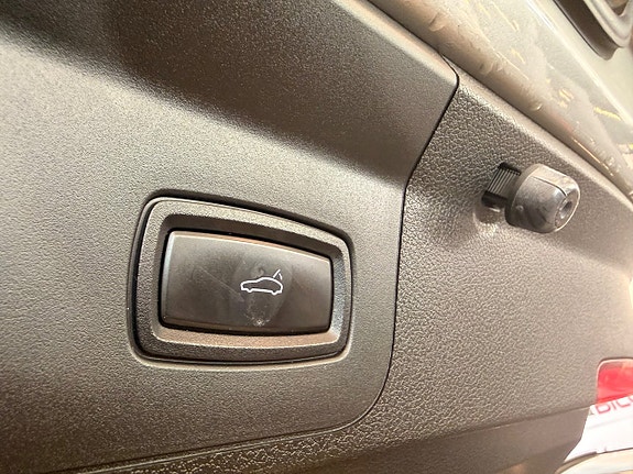 Porsche Panamera 4S 15 of 30