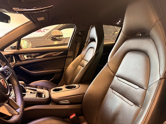 Porsche Panamera 4S 17 of 30