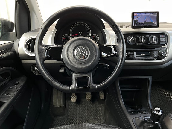 Volkswagen UP! 11 of 16