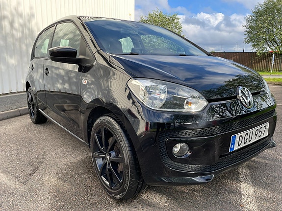 Volkswagen UP! 4 of 5