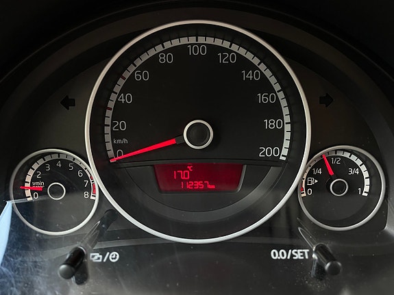 Volkswagen UP! 13 of 16