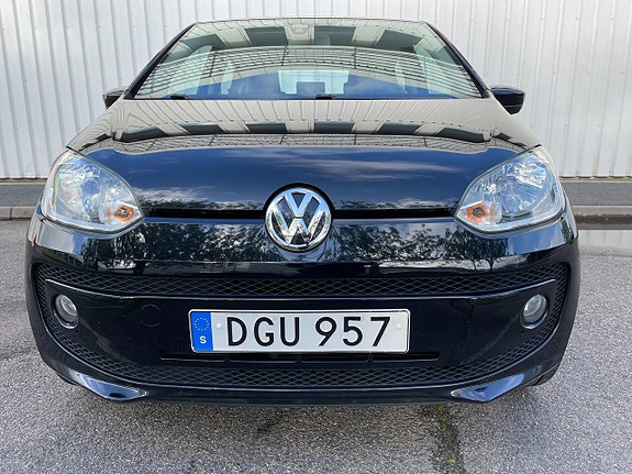 Volkswagen UP! 3 of 5