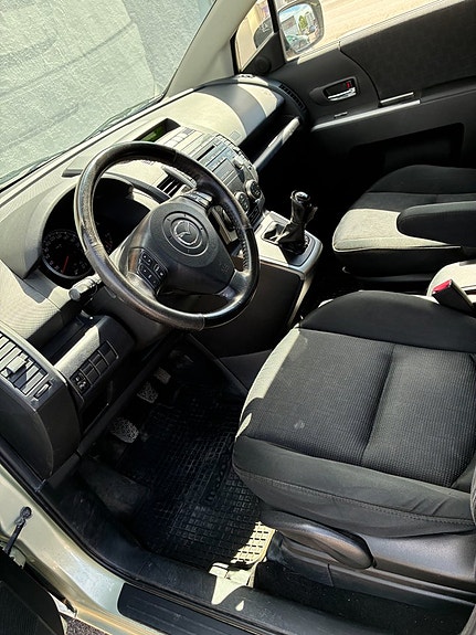 Mazda 5 6 of 13