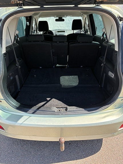 Mazda 5 12 of 13